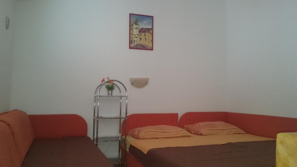 Apartments Mas-Rafaj Vir Zewnętrze zdjęcie