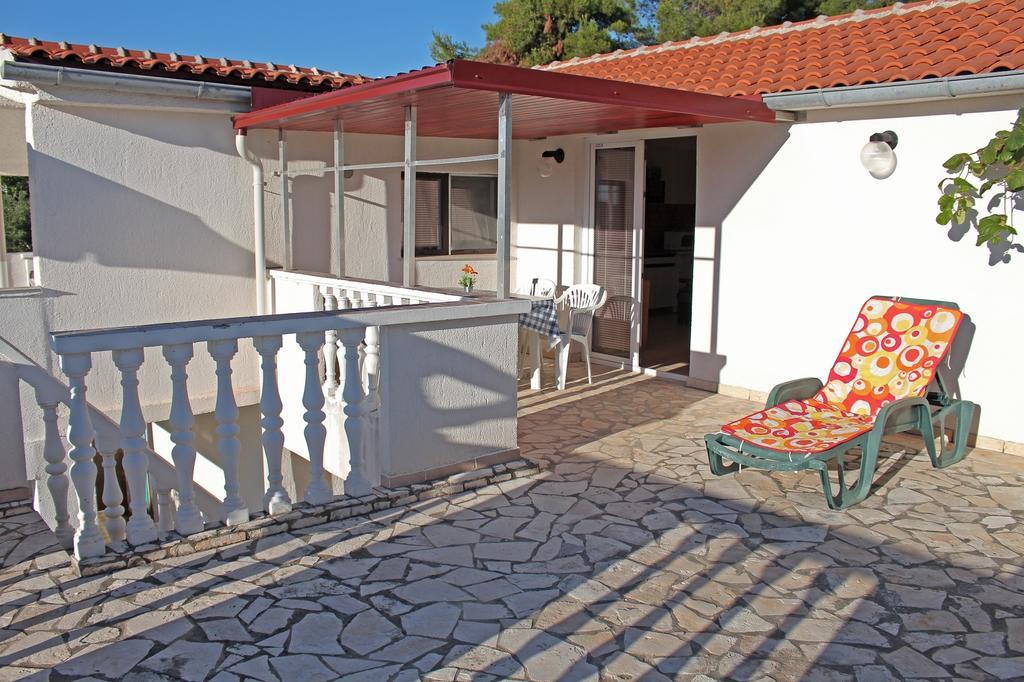 Apartments Mas-Rafaj Vir Zewnętrze zdjęcie