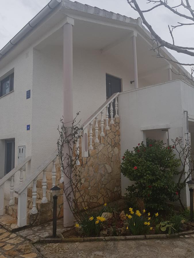 Apartments Mas-Rafaj Vir Zewnętrze zdjęcie